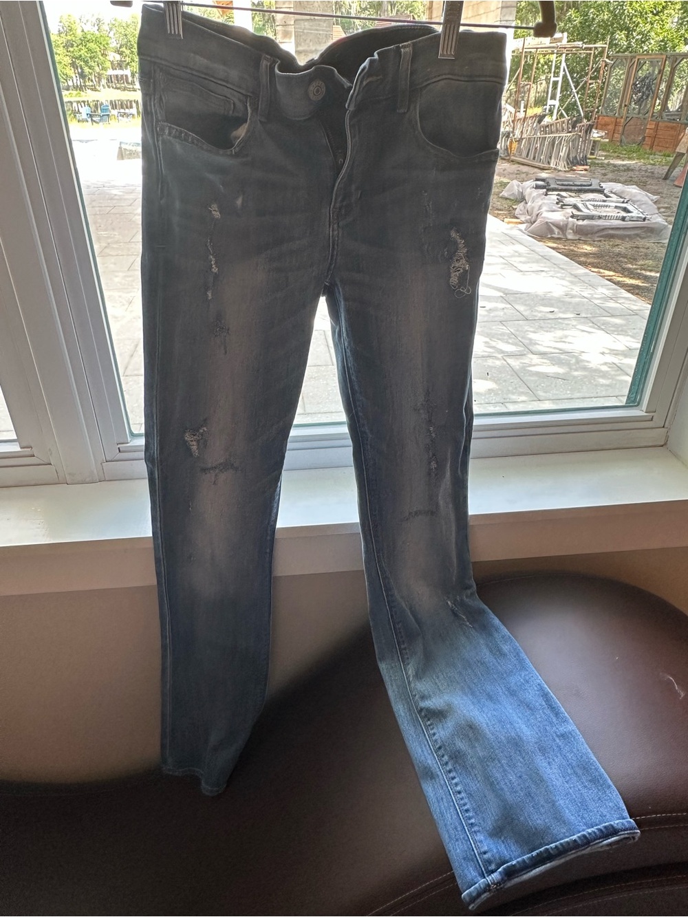 4 pairs !Express Women’s Distressed Blue Jeans - like new